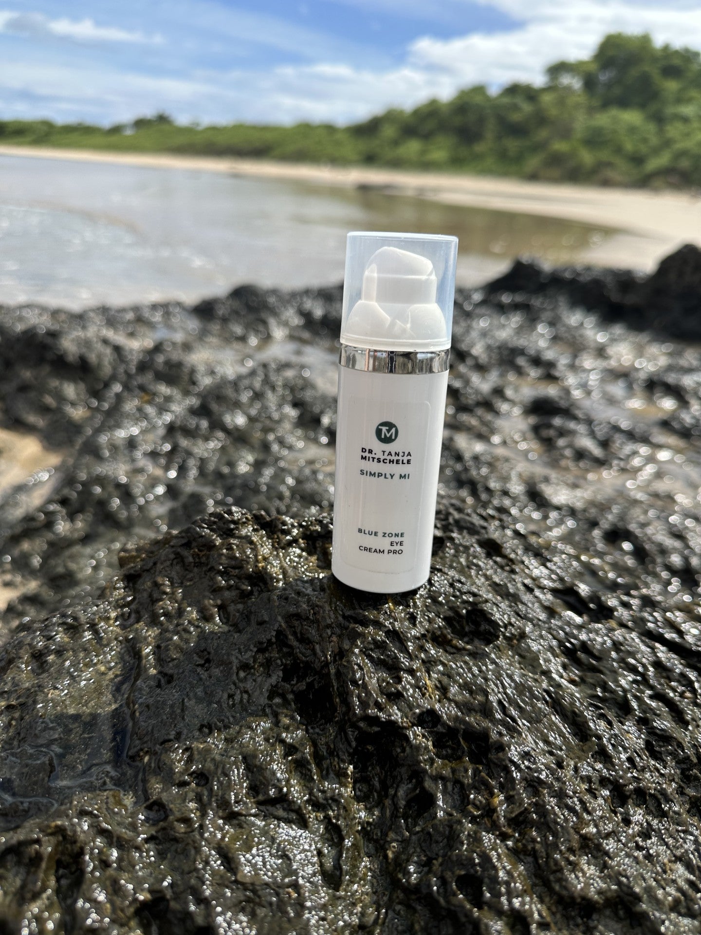 Blue Zone eye Cream in der Blauen Zone